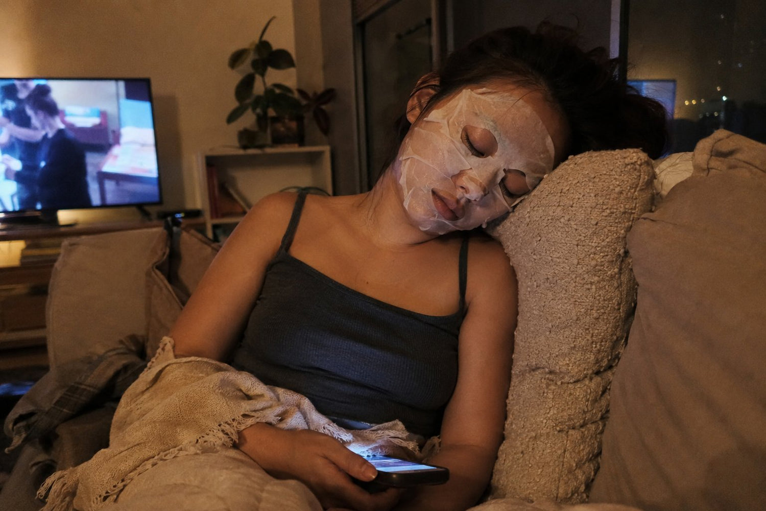 How Long Should You Leave a Sheet Mask On? (Longer Is Not Better) - Eileen Grace Malaysia | Viral Jelly Mask & Acne Skincare